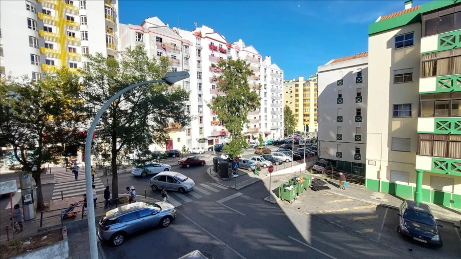 Apartamento T2 para Venda em Agualva e Mira-Sintra Foto 19