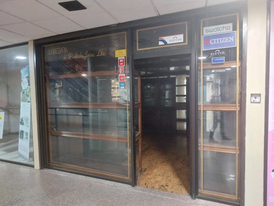 Negócio para Venda em Leiria, Pousos, Barreira e Cortes Foto 3