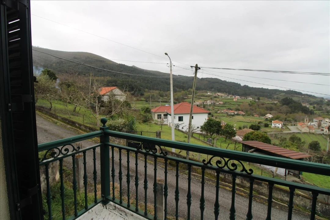 Moradia T2 para Venda em Penso Foto 6