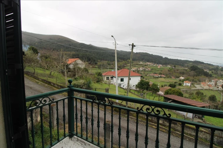 Moradia T2 para Venda em Penso Foto 6