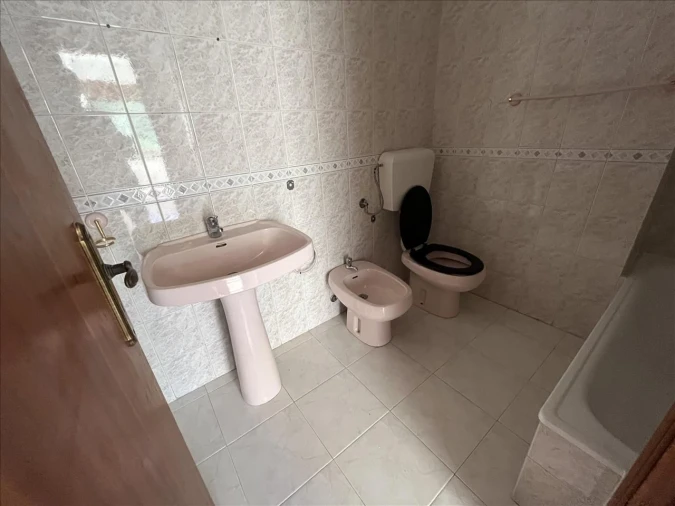 Apartamento T2 para Venda em Cacém e São Marcos Foto 16