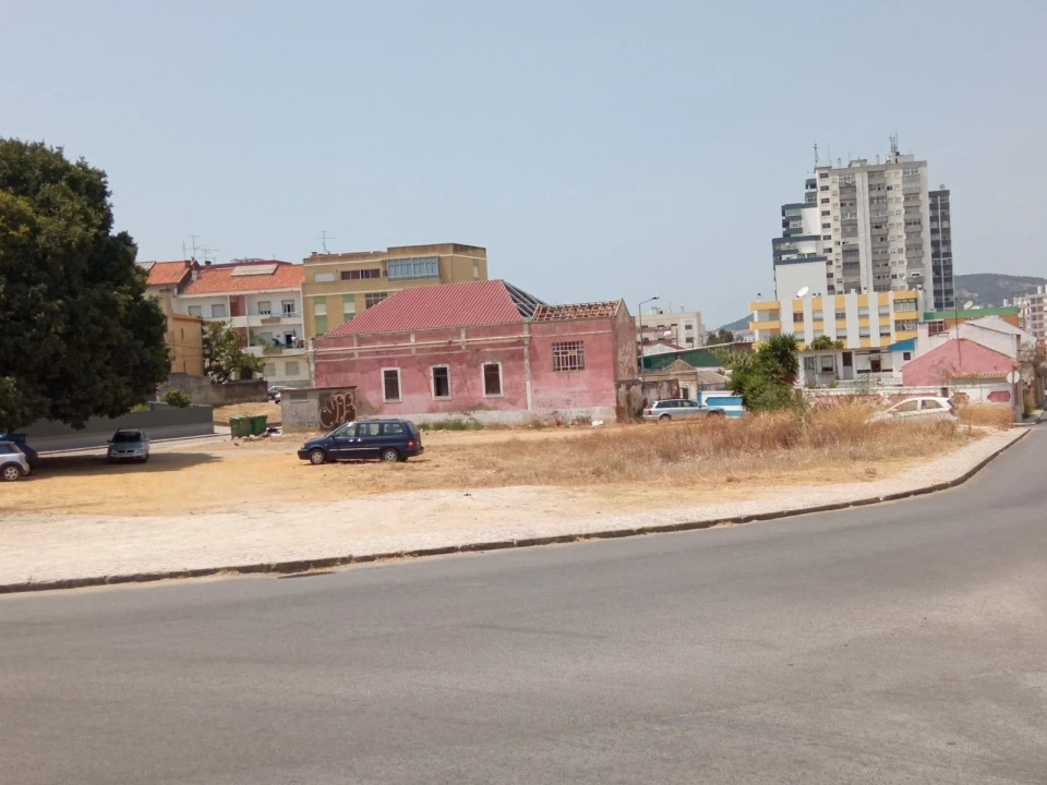 Terreno para Venda em Setubal (São Sebastião) Foto 3