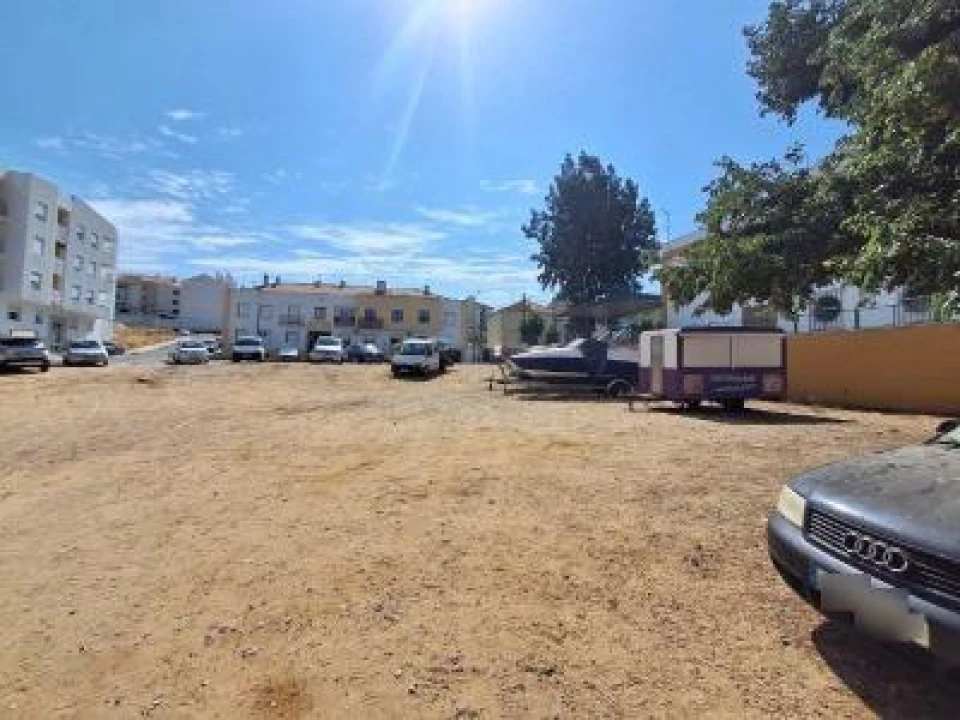 Terreno para Venda em Setubal (São Sebastião) Foto 2