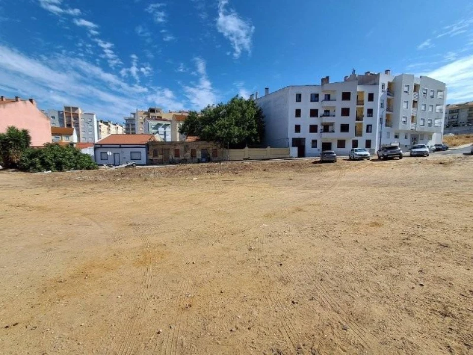 Terreno para Venda em Setubal (São Sebastião) Foto 3