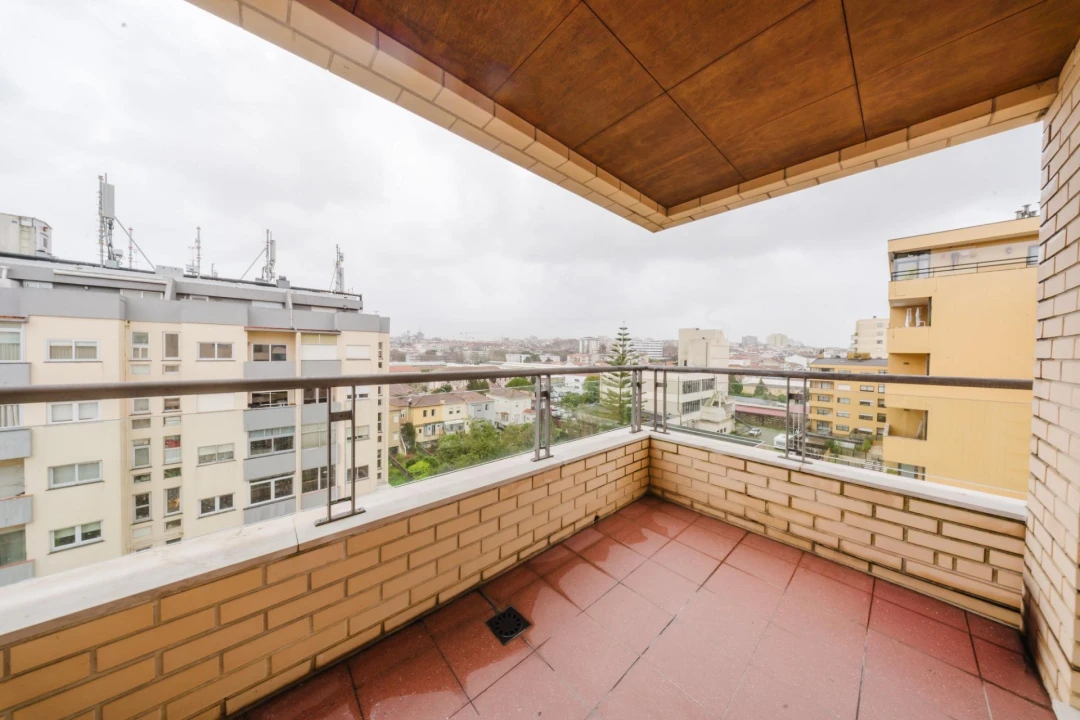Apartamento T2 para Venda em Ramalde Foto 15