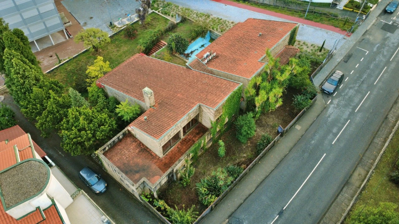 Apartamento T4 para Venda em Azurem Foto 1