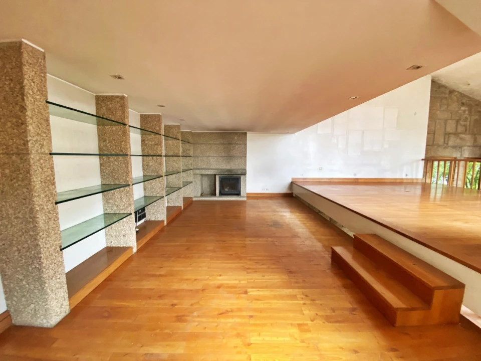 Apartamento T4 para Venda em Azurem Foto 7