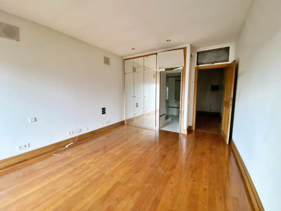 Apartamento T4 para Venda em Azurem Foto 19