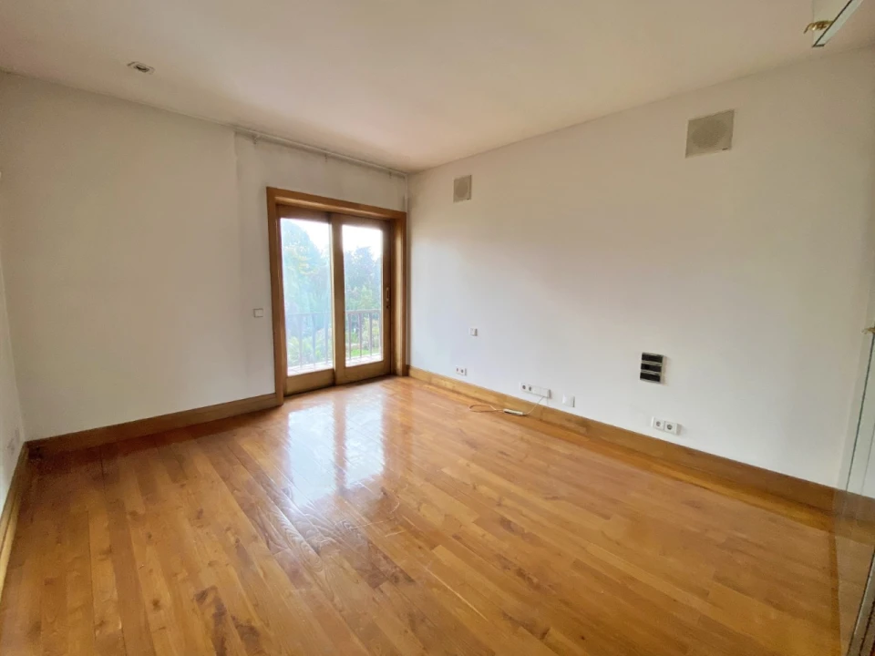 Apartamento T4 para Venda em Azurem Foto 31