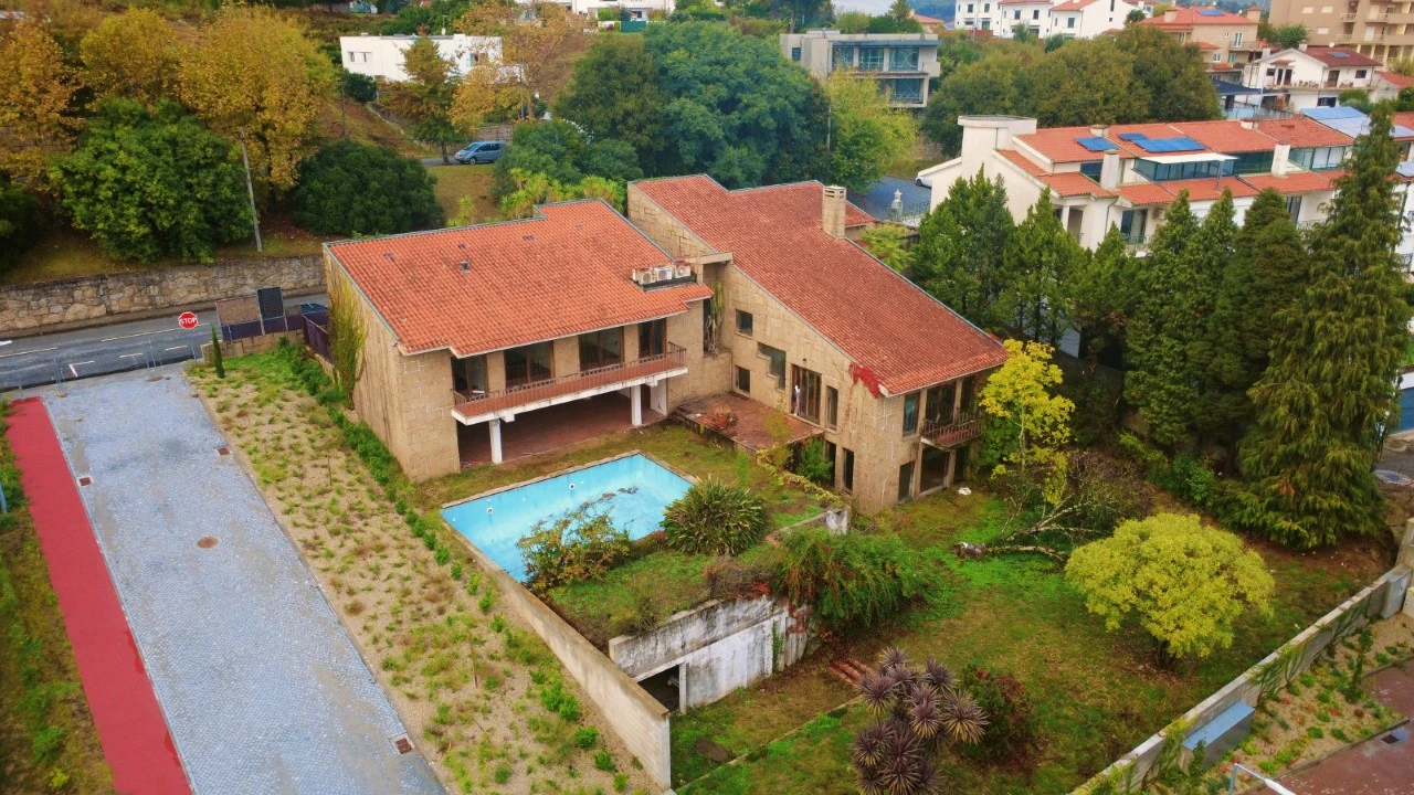 Apartamento T4 para Venda em Azurem Foto 2