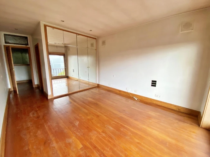 Apartamento T4 para Venda em Azurem Foto 15