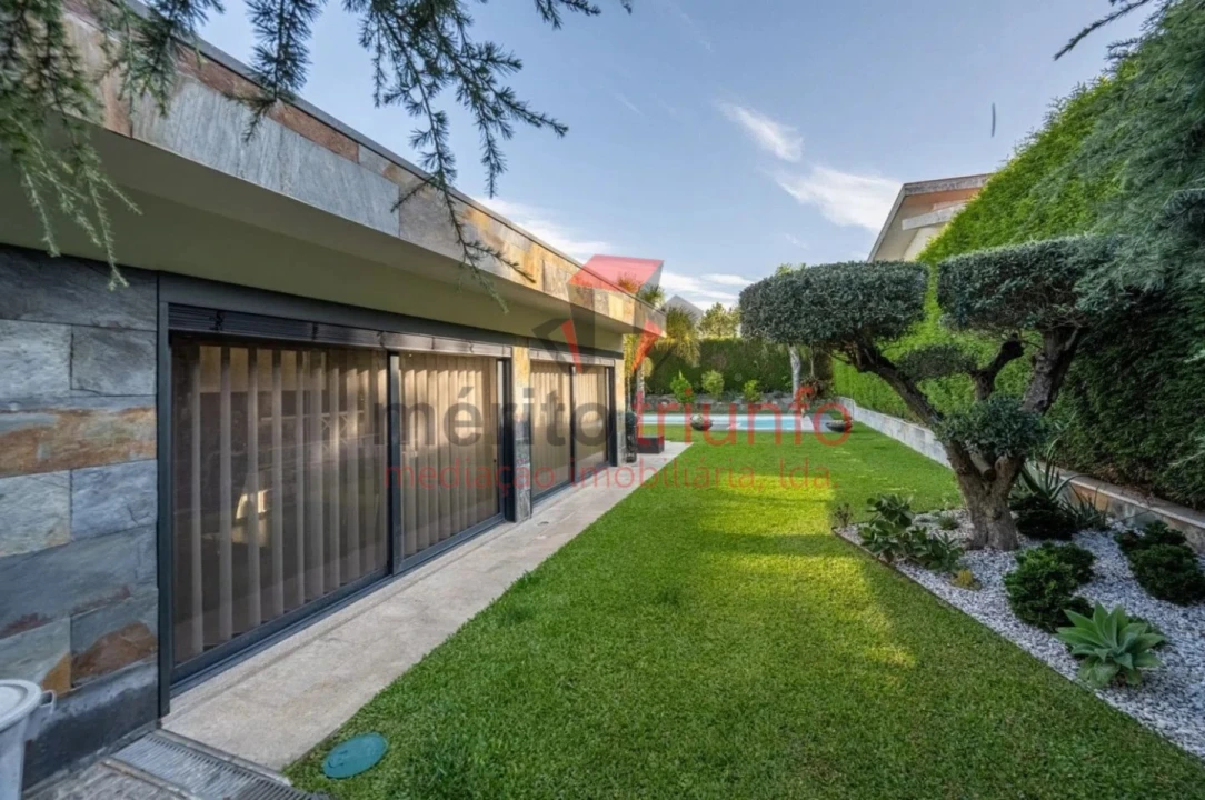 Moradia T3 para Venda em Manhente Foto 11