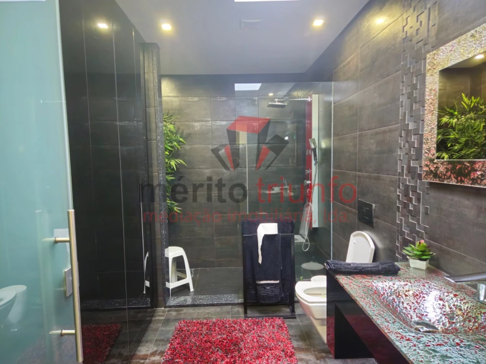 Moradia T3 para Venda em Manhente Foto 26