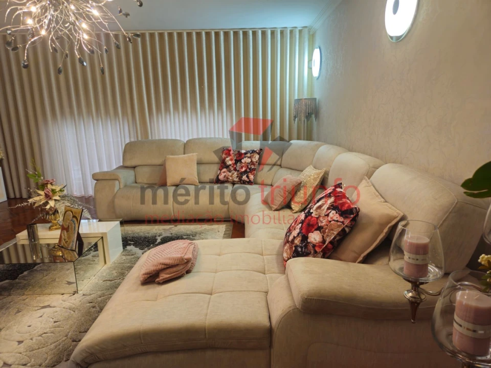 Moradia T3 para Venda em Manhente Foto 38