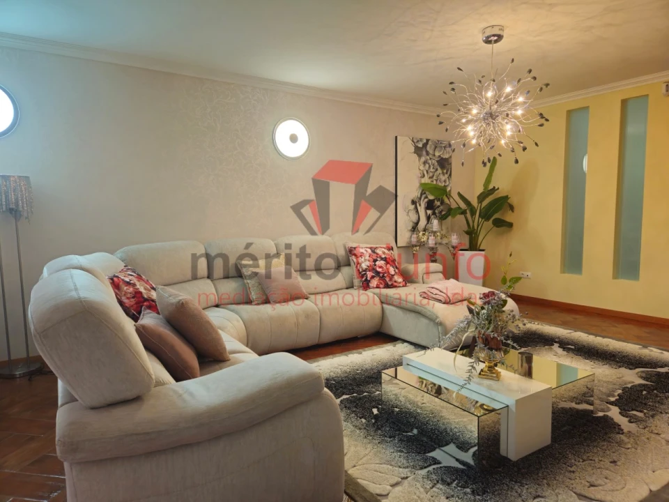 Moradia T3 para Venda em Manhente Foto 39