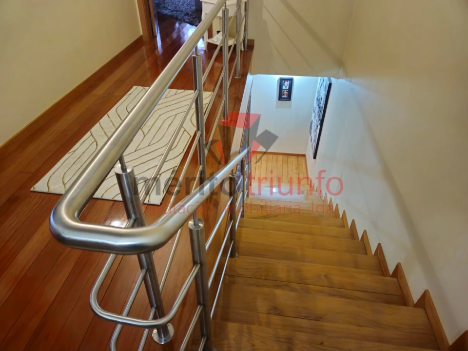 Moradia T3 para Venda em Manhente Foto 45