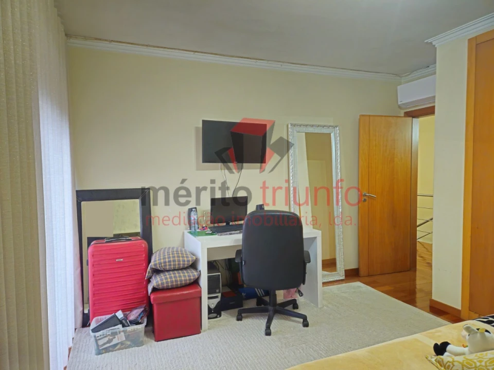 Moradia T3 para Venda em Manhente Foto 78