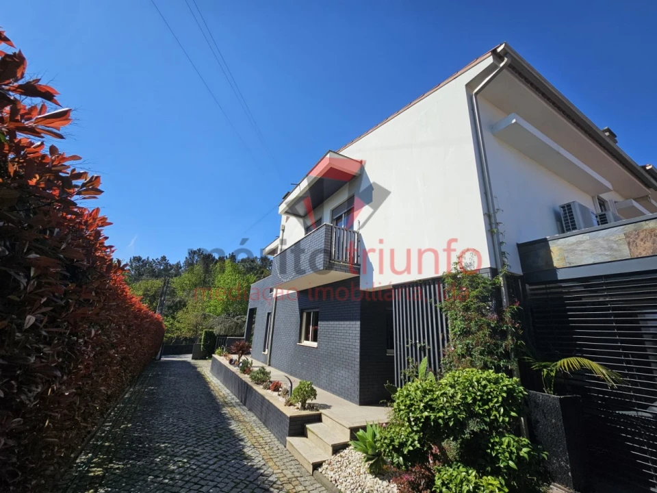 Moradia T3 para Venda em Manhente Foto 8