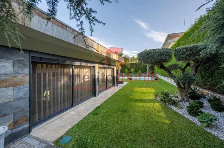 Moradia T3 para Venda em Manhente Foto 11