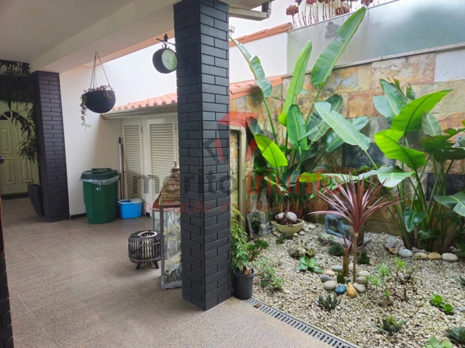 Moradia T3 para Venda em Manhente Foto 29