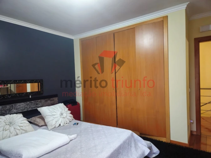 Moradia T3 para Venda em Manhente Foto 71