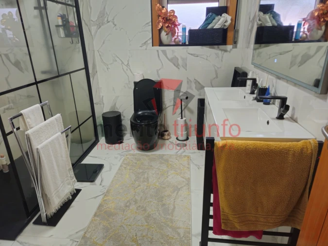 Moradia T3 para Venda em Manhente Foto 81