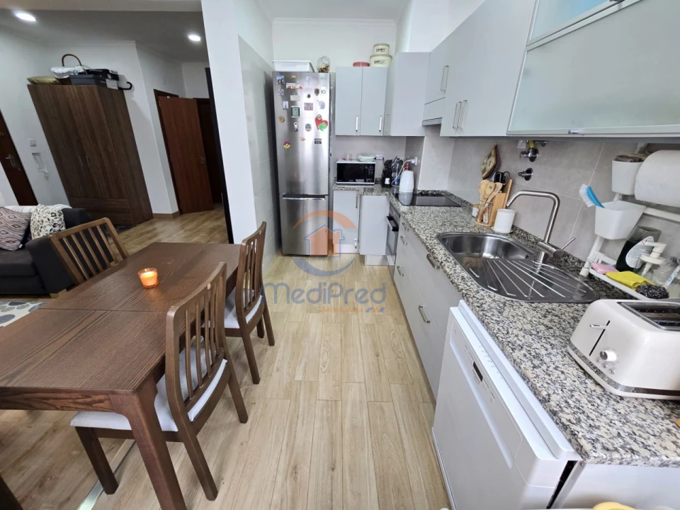 Apartamento T2 para Venda em Póvoa de Santo Adrião e Olival Basto Foto 3