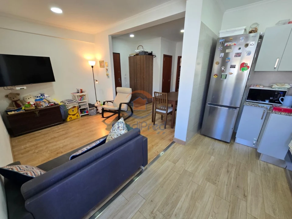 Apartamento T2 para Venda em Póvoa de Santo Adrião e Olival Basto Foto 2