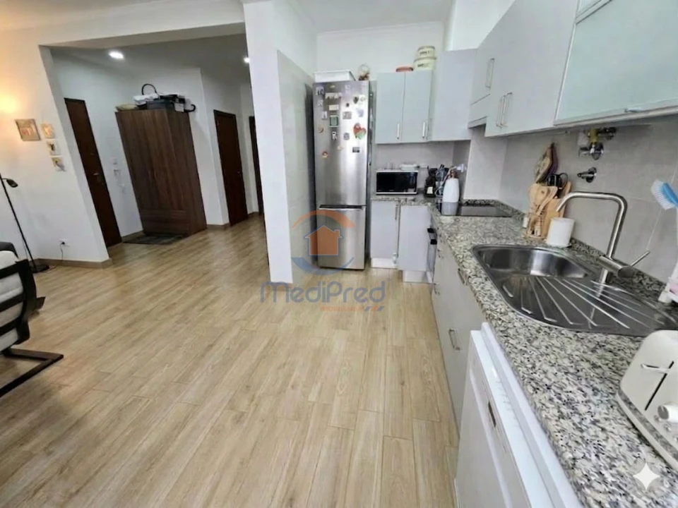 Apartamento T2 para Venda em Póvoa de Santo Adrião e Olival Basto Foto 4