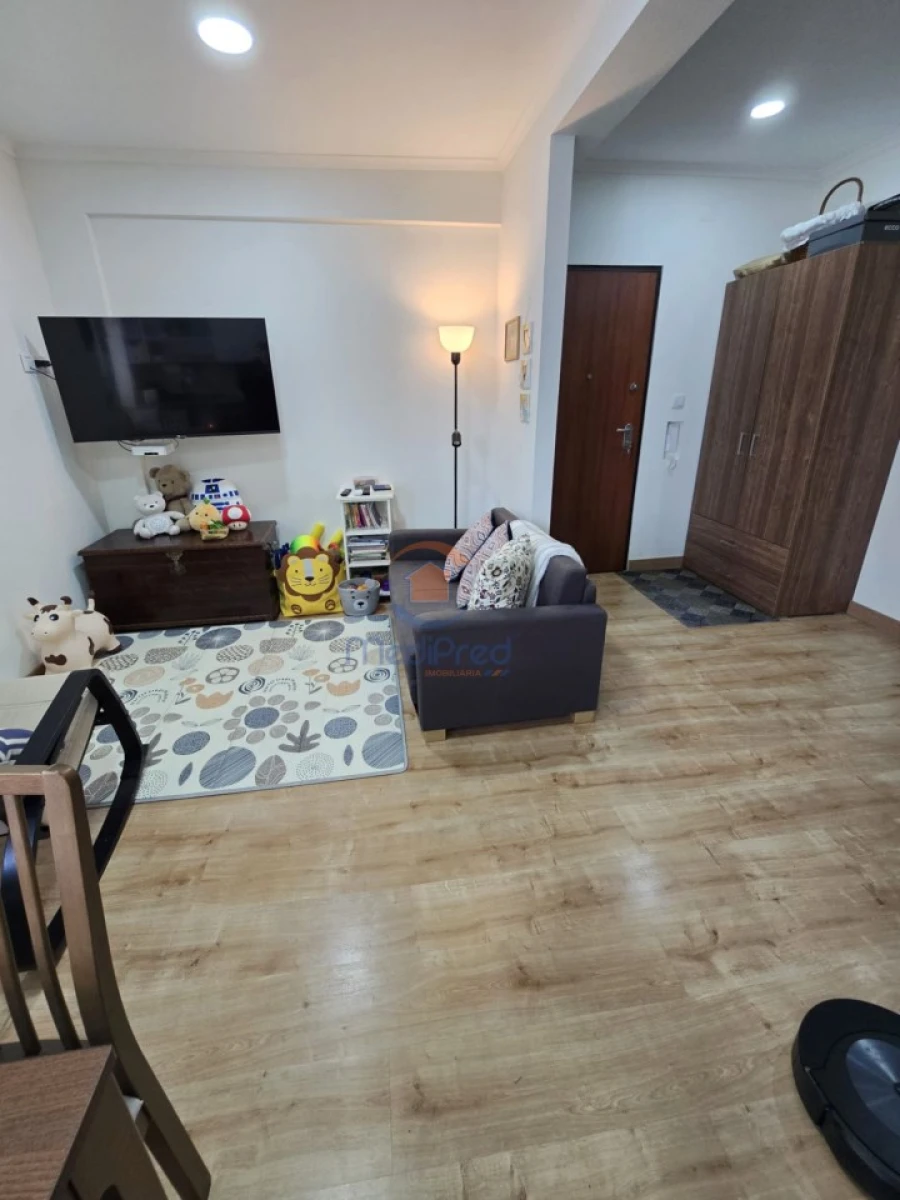 Apartamento T2 para Venda em Póvoa de Santo Adrião e Olival Basto Foto 8