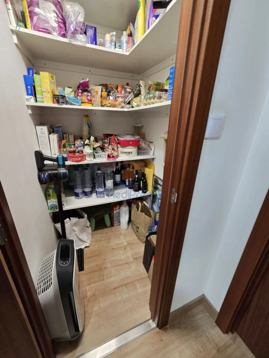 Apartamento T2 para Venda em Póvoa de Santo Adrião e Olival Basto Foto 10