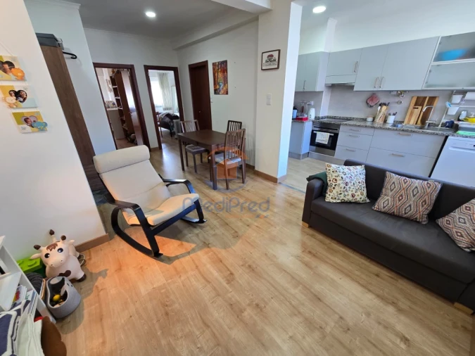 Apartamento T2 para Venda em Póvoa de Santo Adrião e Olival Basto Foto 1