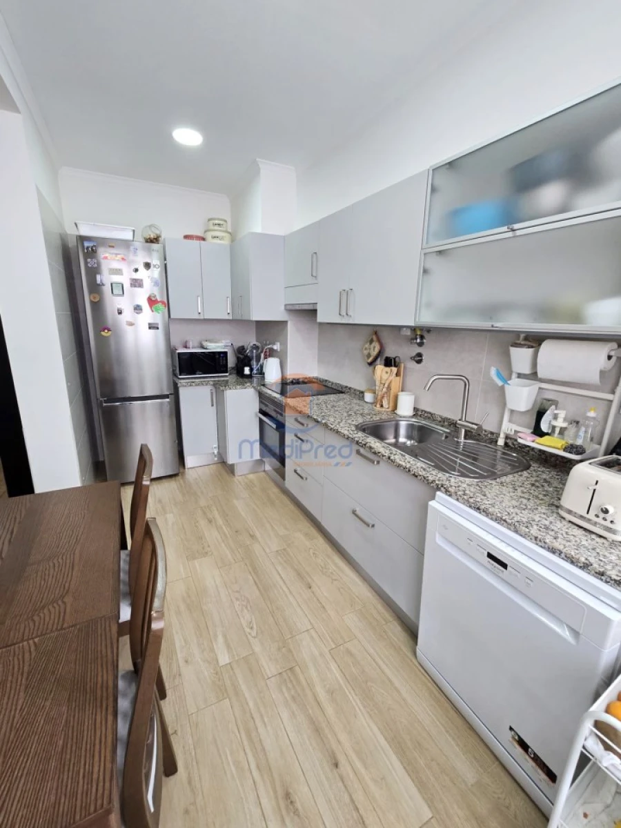 Apartamento T2 para Venda em Póvoa de Santo Adrião e Olival Basto Foto 4