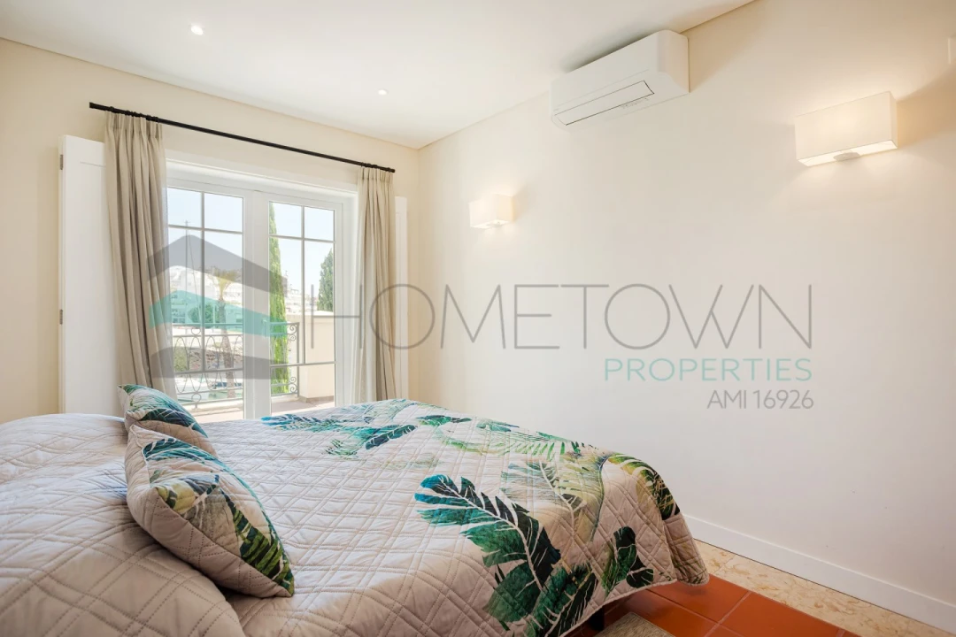 Apartamento T2 para Venda em Quarteira Foto 18