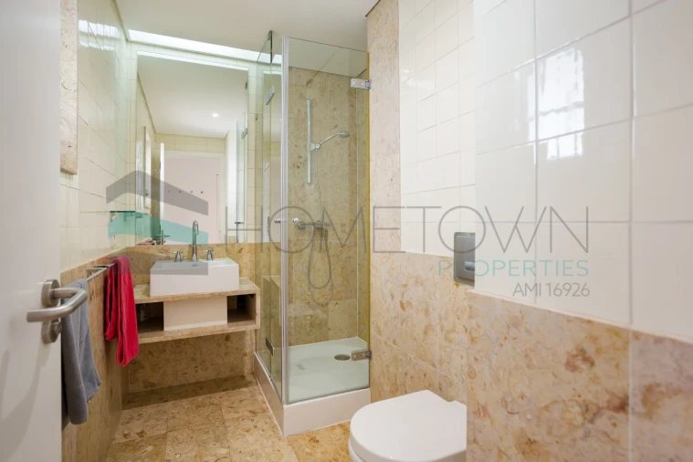 Apartamento T2 para Venda em Quarteira Foto 24