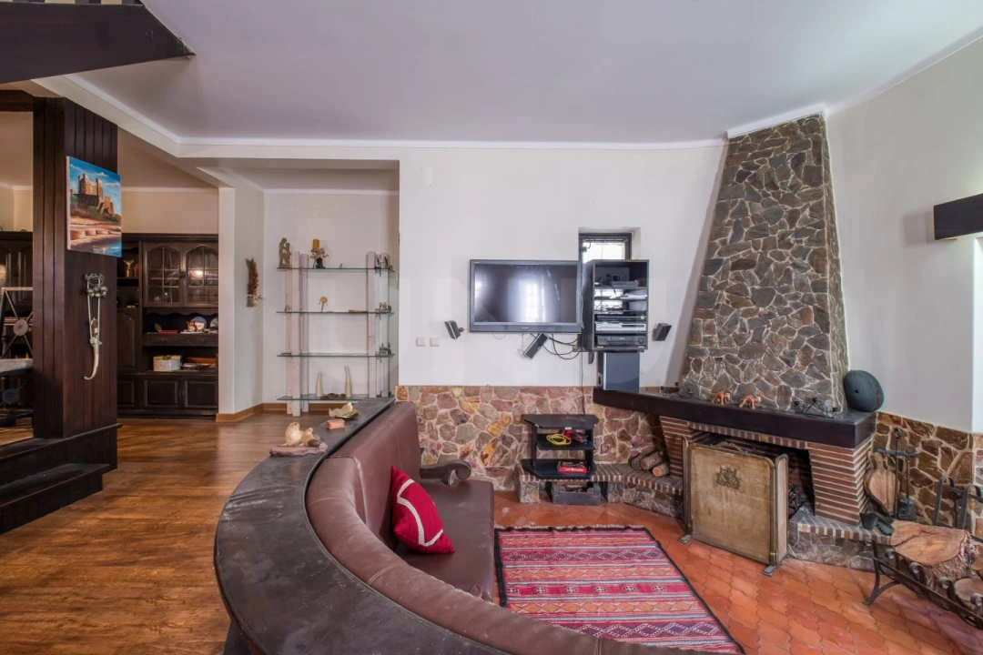 Moradia T5 para Venda em Peniche Foto 1