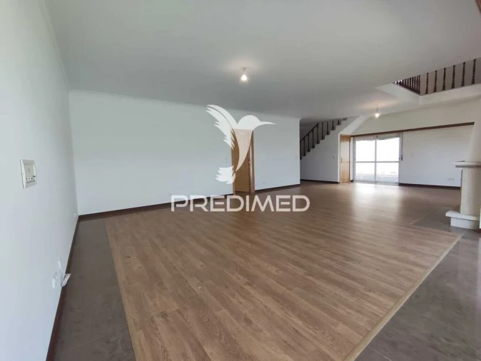 Moradia T4 para Venda em Sesimbra (Castelo) Foto 5