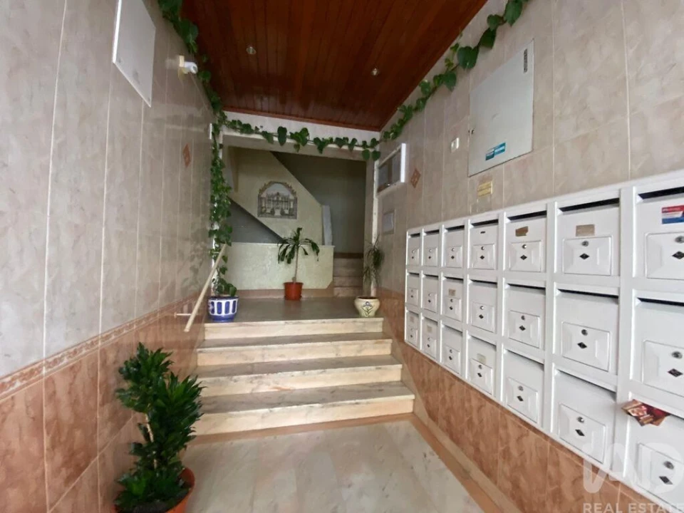 Apartamento T2 para Venda em Massamá e Monte Abraão Foto 12