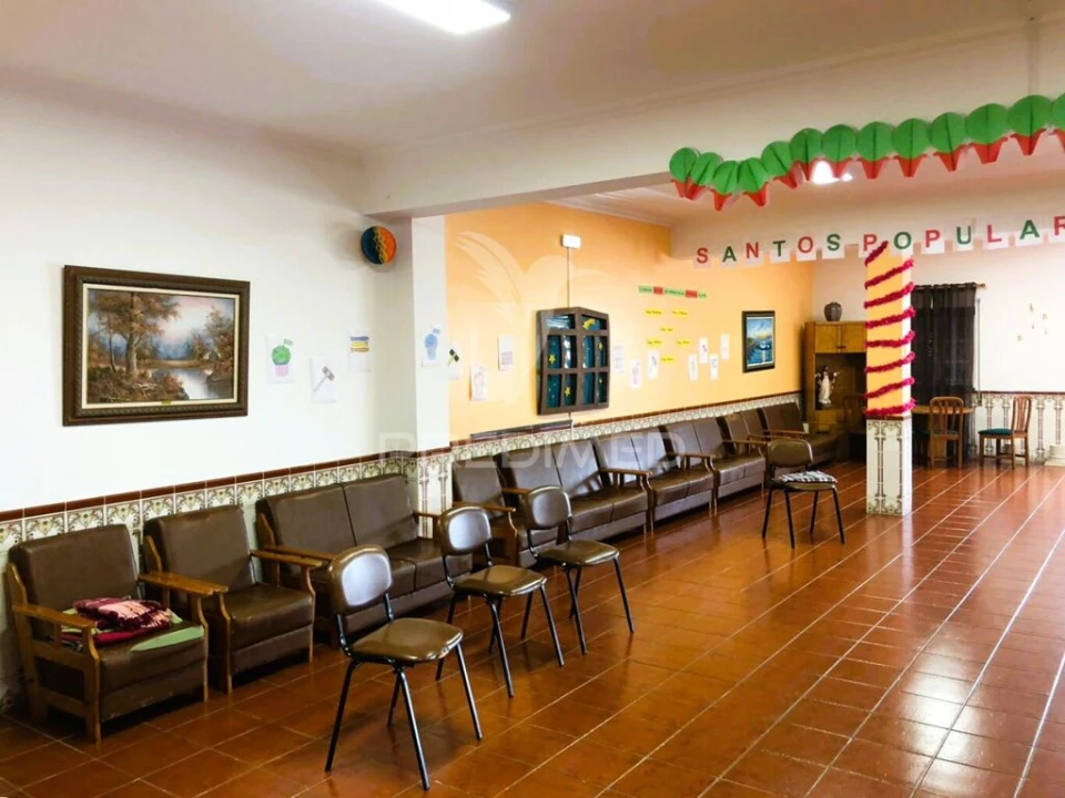 Prédio para Venda em Alqueidão da Serra Foto 8