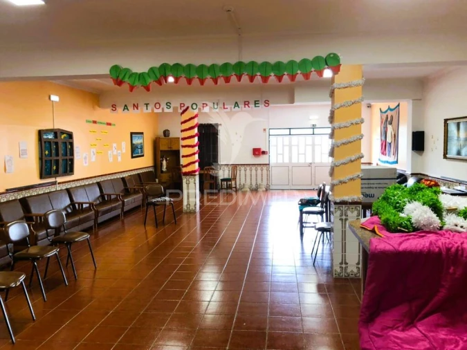 Prédio para Venda em Alqueidão da Serra Foto 3