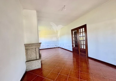 Moradia T4 para Venda em Sande (São Martinho)