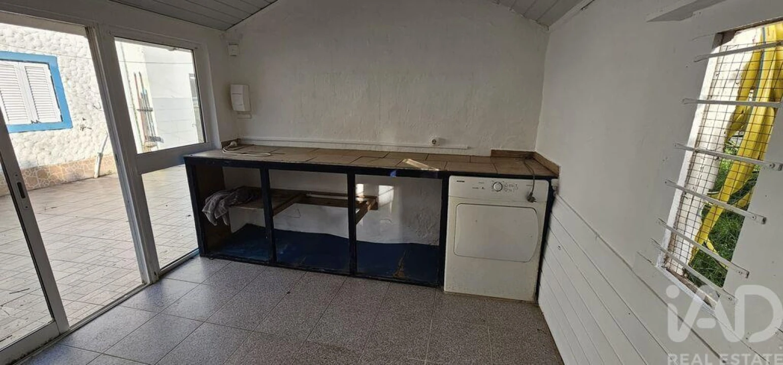 Moradia T1 para Venda em Cela Foto 4