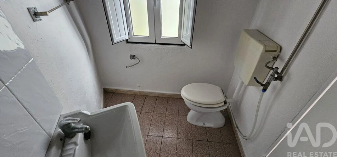 Moradia T1 para Venda em Cela Foto 10