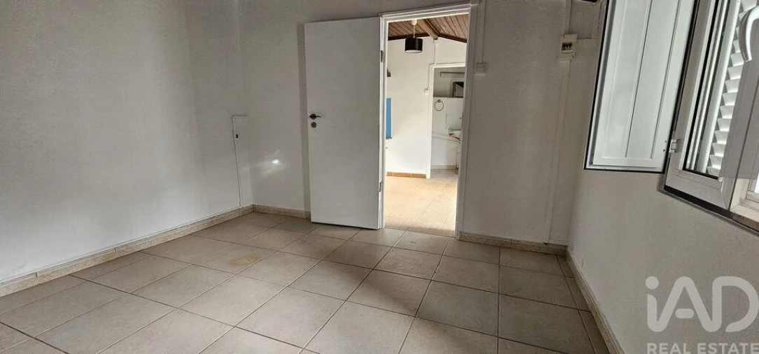 Moradia T1 para Venda em Cela Foto 11