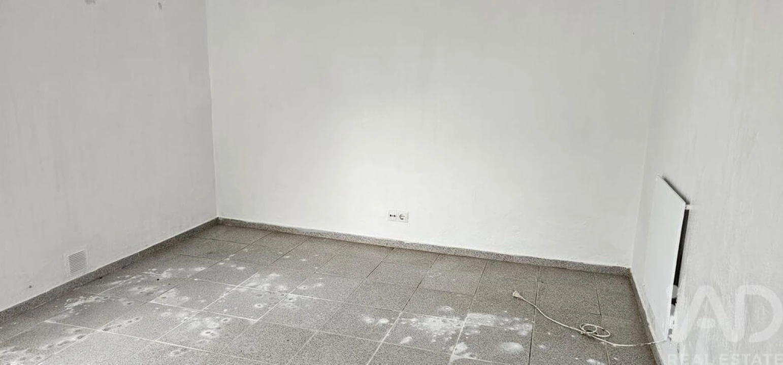 Moradia T1 para Venda em Cela Foto 3