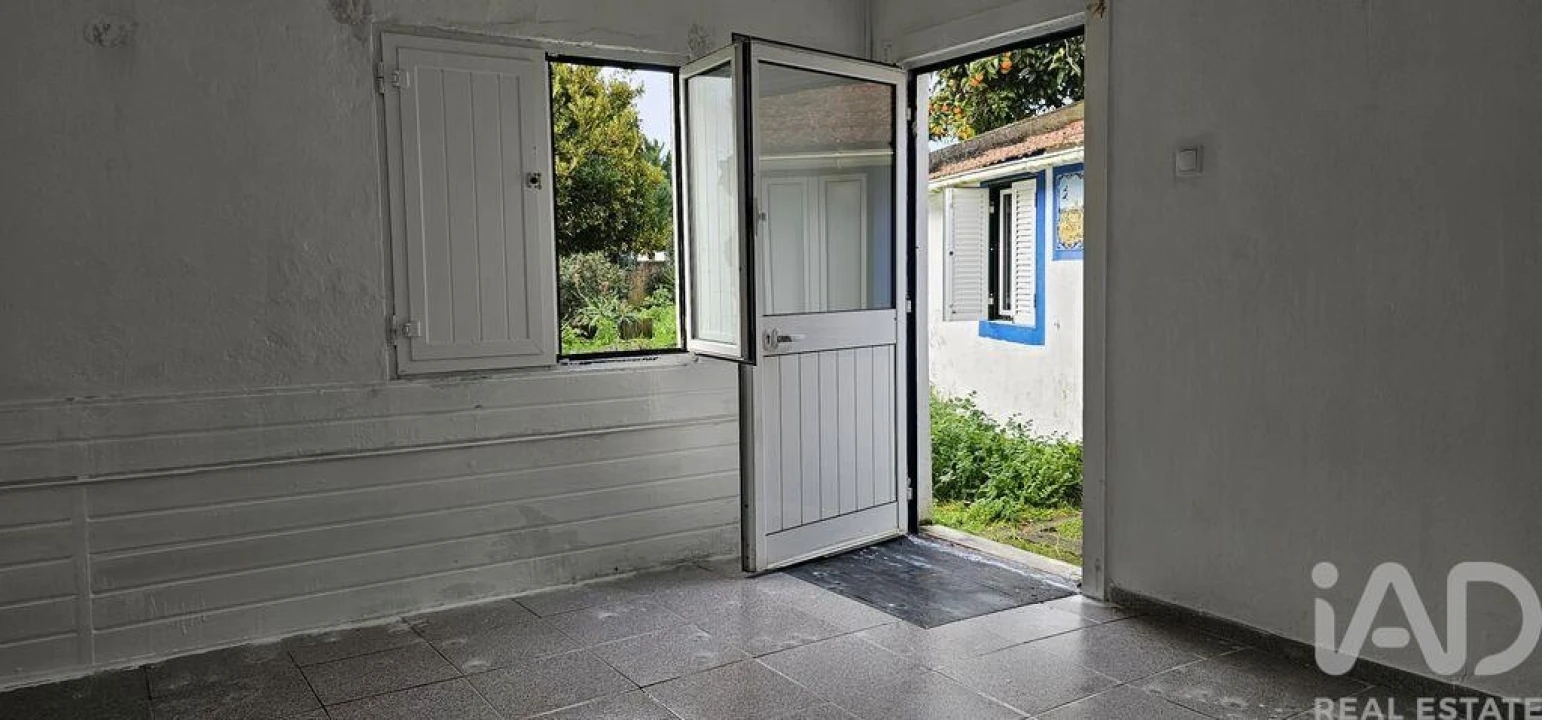 Moradia T1 para Venda em Cela Foto 2