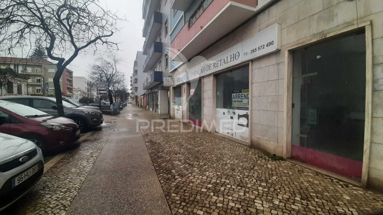 Loja para Arrendamento em Gambia-Pontes-Alto da Guerra Foto 1