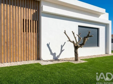 Moradia T3 para Venda em Azeitão (São Lourenço e São Simão)