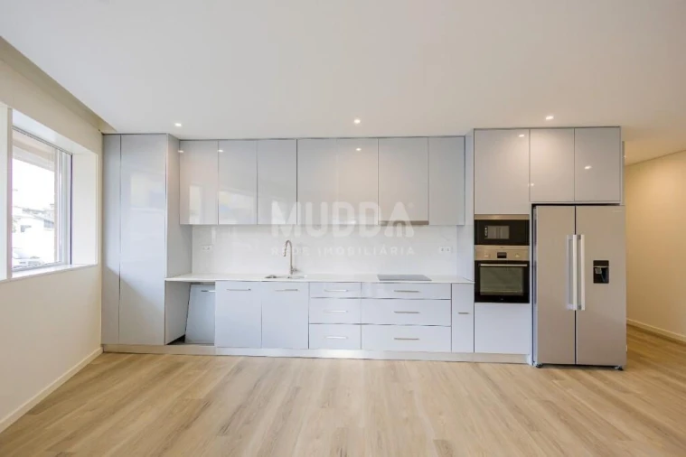 Apartamento T3 para Venda em Pedroso e Seixezelo Foto 1