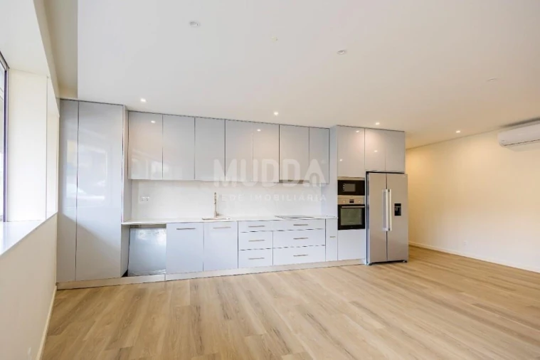 Apartamento T3 para Venda em Pedroso e Seixezelo Foto 2